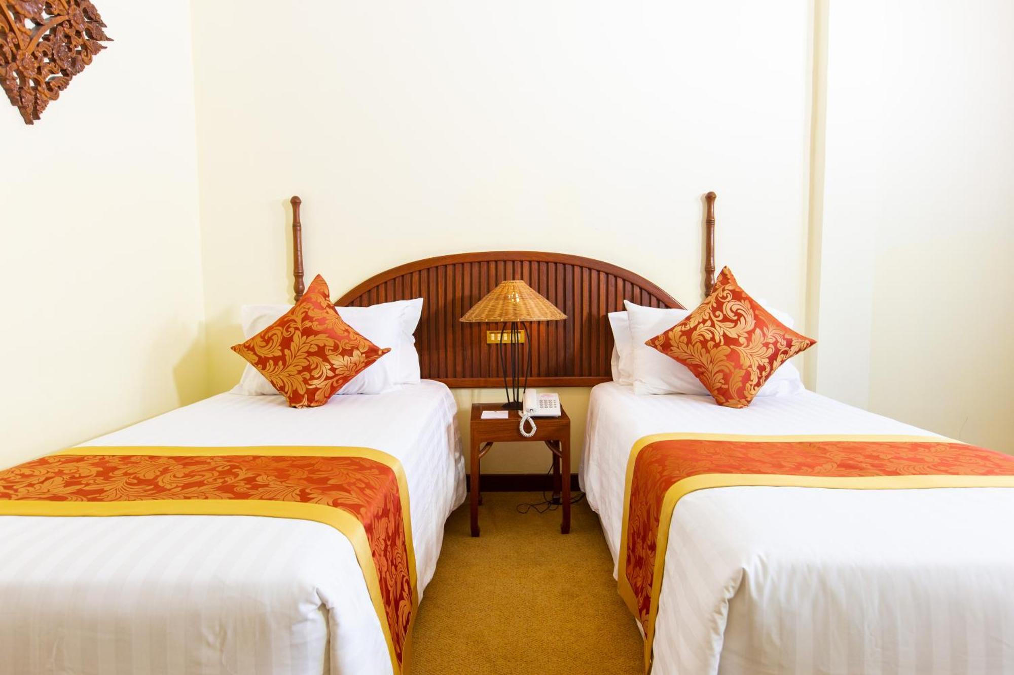 Laotel Vientiane Esterno foto
